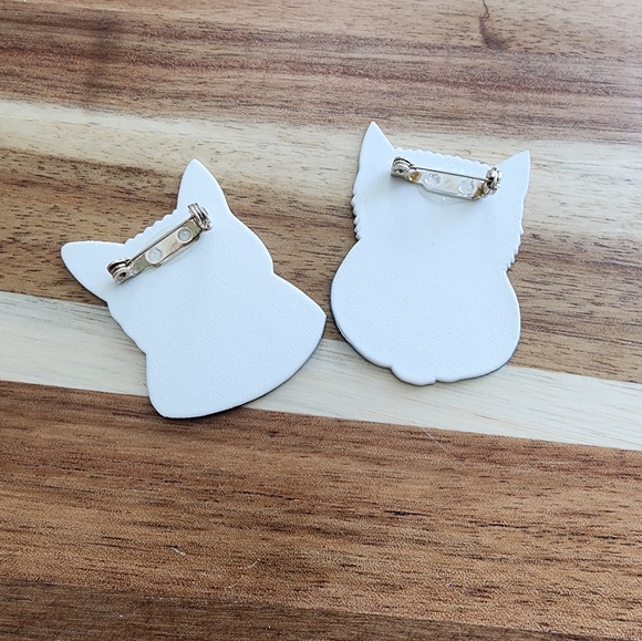 2 puece Cat Pin Set - Picture 2 of 2
